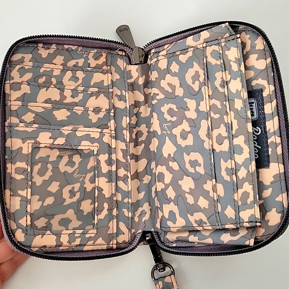 Lug Rodeo Wristlet Camo - Picture 2 of 3